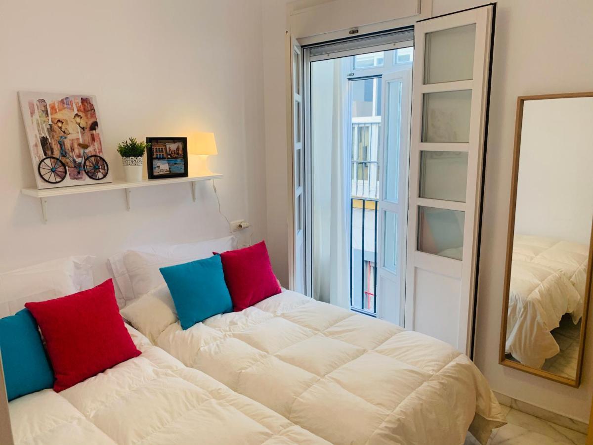 Bonito Apartamento Junto Al Gran Teatro Falla Cádiz Eksteriør billede